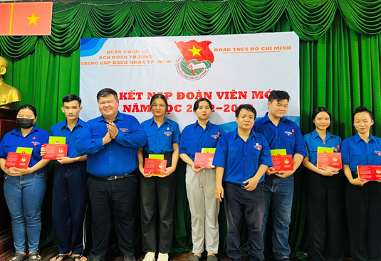 ng_chí_Phan_Anh_Tấn.png